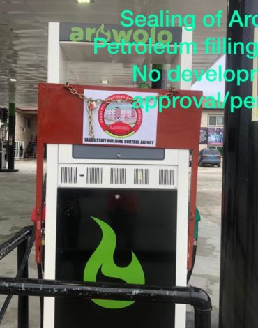 LASBCA  Seal-Up several Petroleum Filling Stations along Lekki- Epe expressway for failure to comply with the State Physical Planning development laws and building control regulations. Consequently, not less than 29 filling Stations were sealed for various contraventions which includes sitting  of Stations around residential areas, No     development permits, haphazard sitting of Stations within a radius of un approved metres, location of PFS without recourse  to safety measures.