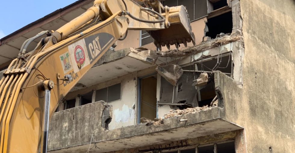 LASBCA DEMOLISHES CRITICALLY DISTRESSED BUILDING IN AMUWO-ODOFIN